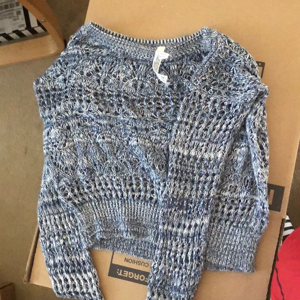 Blue marled knit top - cropped